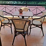 Apartment By The Way 1 *