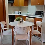 Apartment By The Way 1 Larnaca