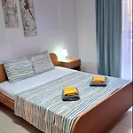 By The Way 1 Apartment *