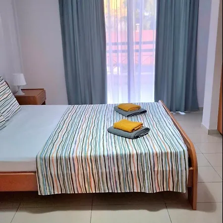 By The Way 1 Apartman Lárnaka