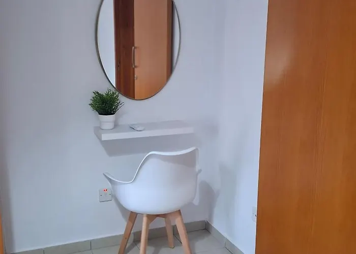 アパート By The Way 1 *