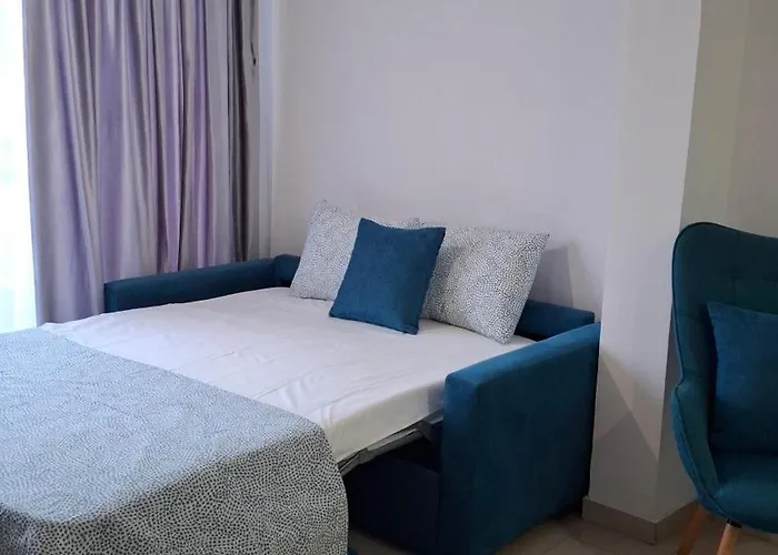 アパート By The Way 1 ラルナカ