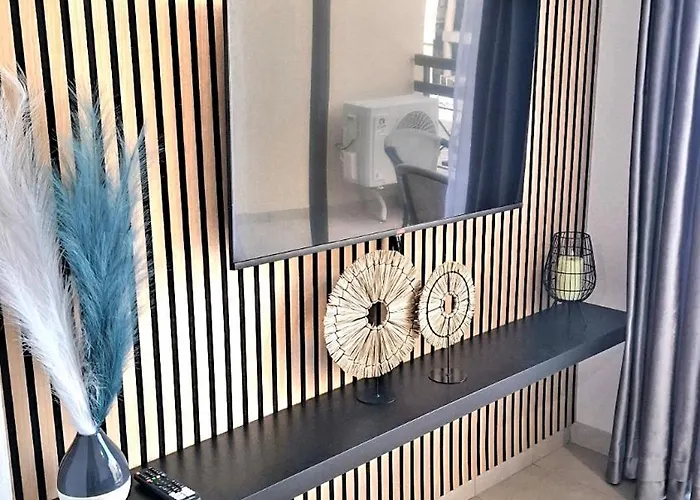 By The Way 1 アパート